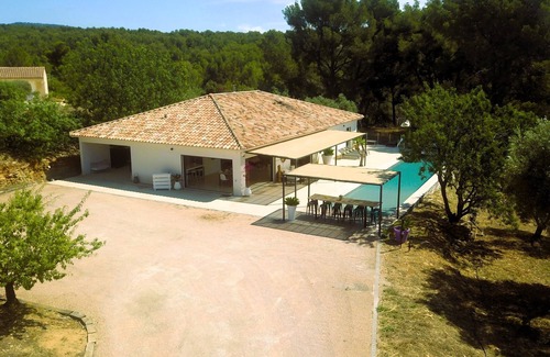 La Cadiere-d'Azur Villa | Villa contemporánea en un entorno idílico con su carril de natación