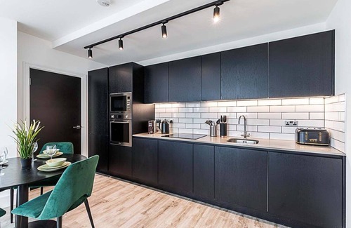 East Acton Apartamento | Modern Sky-High Flat In North Acton