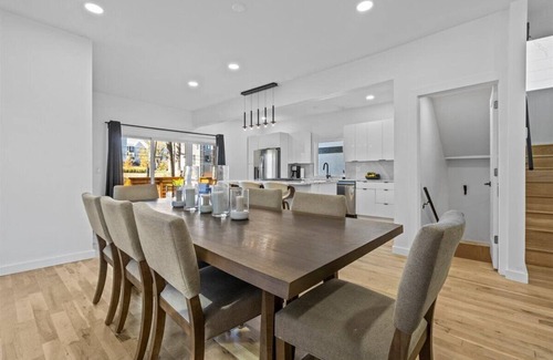 Kansas City Casa | Modern Sleek Home! Near ALL Entertainment Districts!