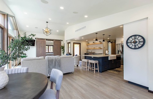 Rapid City Casa | Modern Smart House - 2BR/2BA - Wildlife Views - 2 Patios + Fire Pits