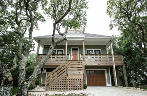 Spindrift Banks Apartamento | Modern Soundfront Studio, Pier access, Sunsets, Fishing, Watersports, Beach