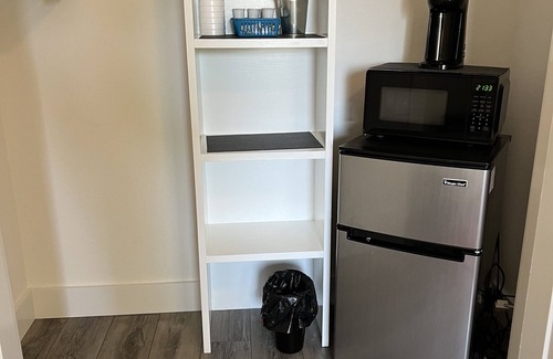 Spindrift Banks Apartamento | Modern Soundfront Studio, Pier access, Sunsets, Fishing, Watersports, Beach