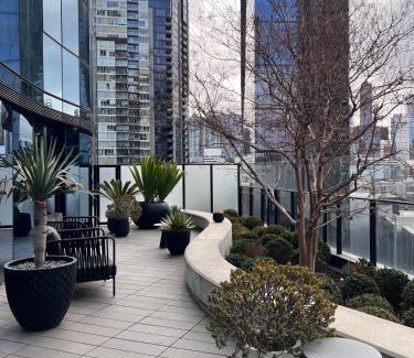 Southbank Apartamento | Modern Southbank Escape 2BR with Pool & Sauna