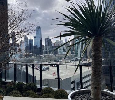 Southbank Apartamento | Modern Southbank Escape 2BR with Pool & Sauna