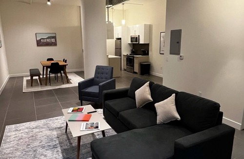 Downtown Los Angeles Condominio | Modern, Spacious 1 Bedroom Loft in DTLA - FREE Parking
