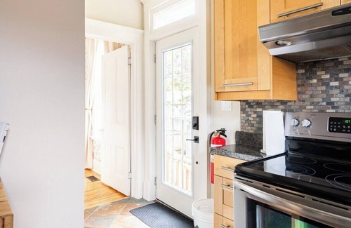 Stratford Casa | Modern & Spacious 1908 Home