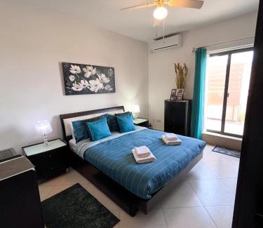 Luqa Apartamento | Modern Spacious 2BD Penthouse with 2 Terraces - Close to Luqa Airport