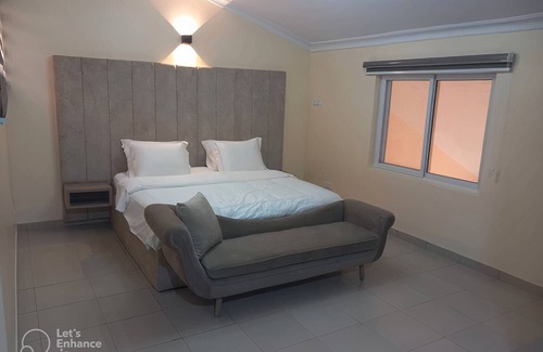 Ofin Apartamento | Modern Spacious 3-Bedroom Apartment