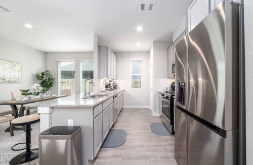 Rosenberg Casa | Modern & Spacious 4-Bedroom Home in Rosenberg, TX