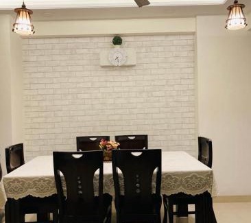 Zirakpur Casa | Modern Spacious and Calm Homestay