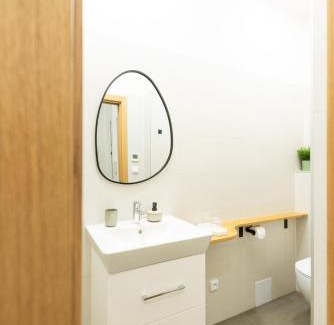 Zizkov Apartamento | Modern & spacious apartment near the old town
