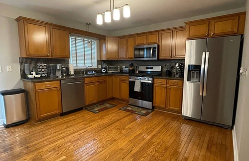 Bolingbrook Casa | Moderno, espacioso y conveniente 4 BR / 3. 5 BA minutos en casa de golf y compras