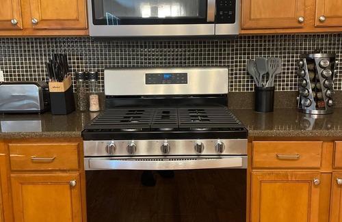Bolingbrook Casa | Moderno, espacioso y conveniente 4 BR / 3. 5 BA minutos en casa de golf y compras