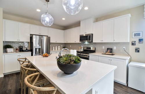 Mentone Casa | Modern & Spacious Family/Pet-Friendly Home