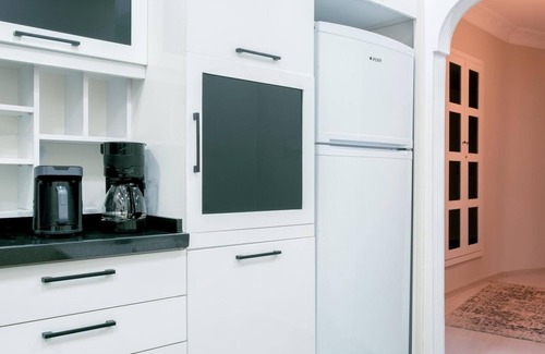 Tophane Apartamento | Modern Spacious Flat w Balcony 5 min to Taksim