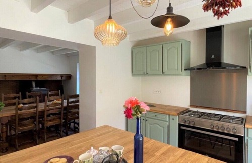 Baigts-de-Bearn Casa | Modern, spacious Des Cîmes gîte in beautiful natural surroundings