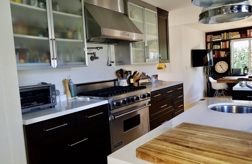 Pacific Palisades Casa | Modern, Spacious Home Close to Palisades Village