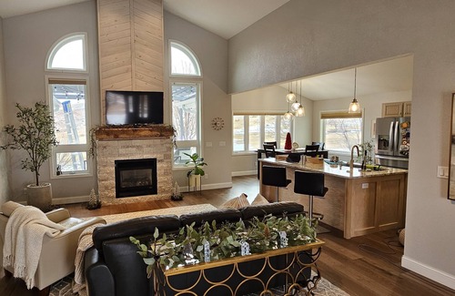 Rapid City Casa | Modern, spacious property off Wildhorse Drive