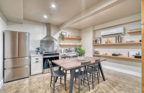 Mississippi District Apartamento | Modern Spanish 3BR | Steps to Mississippi