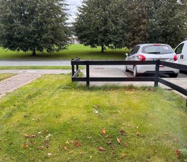 Navan Casa | Modern Stay at Blackcastle Home