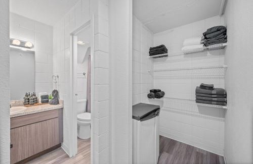 Corryville Apartamento | Modern Stay Comfort-Free Parking