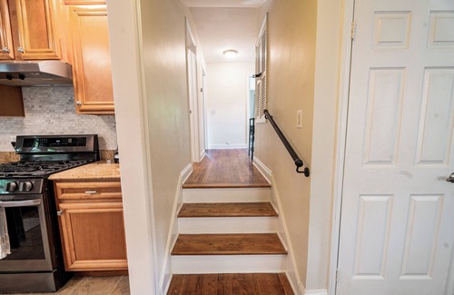 Greensboro Casa | Modern Stay on Green Valley - 2.5 mi to downtown Greensboro