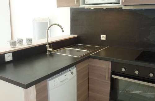 Le Couchant Apartamento | Estudio moderno a 150 m del mar con gran terraza y jardín.