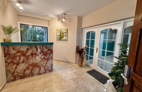 Limassol Apartamento | Modern Studio 7 private Kitchenette and Bathroom