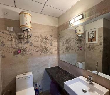 Greater Noida Apartamento | Modern Studio in City Hub