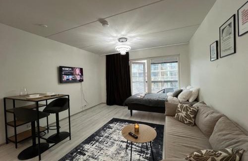 Keskinen District Apartamento | Modern Studio in Kalasatama, Hki