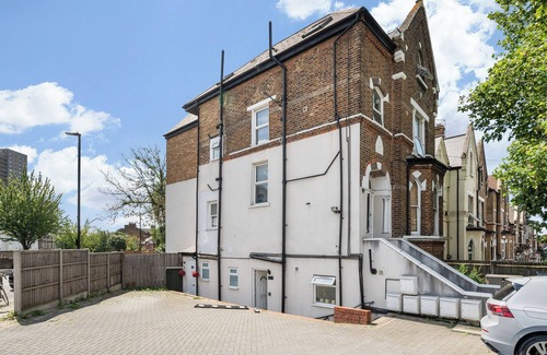 North Acton Apartamento | Modern Studio in Leamington Park + Free Parking
