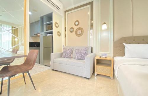 Hegarmanah Apartamento | Modern Studio Room with Jacuzzi at Art Deco Apartment By Travelio