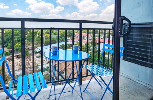 Clark Freeport Apartamento | Modern Studio w/Rooftop Pool Near Clark