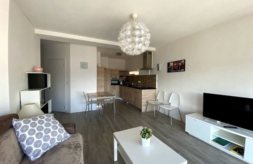 Aix-les-Bains City Center Apartamento | Modern studio with breathtaking view close to the train station