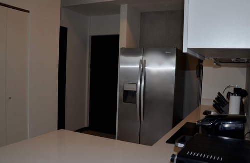 Rohrmoser Apartamento | Moderno estudio increíble con impresionantes vistas !!