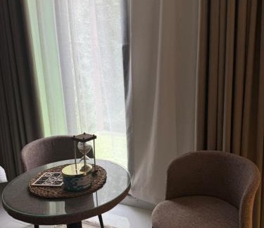 Mizail Apartamento | Modern studio with a private outdoor patio