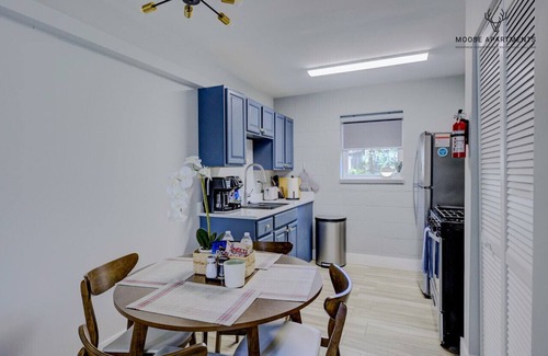 Downtown Memphis Apartamento | Modern Studio with King Bed, Free Parking & Wi-Fi