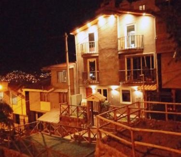 Cusco Historic Center Apartamento | Modern Studio with Panoramic City View - SW4