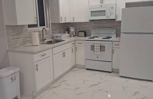 Bahamas Terrace Apartamento | Modern Stylish 1 bed-1 bath