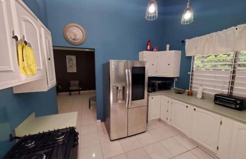 Saint Andrew Casa | Modern, Stylish 4-BR Home Cherry Gardens Kingston