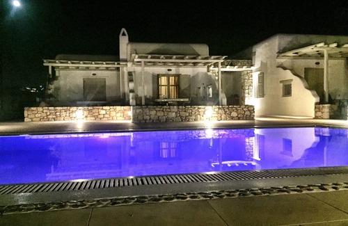 Ornos Casa | Propiedad moderna y elegante en Mykonos cerca de la playa