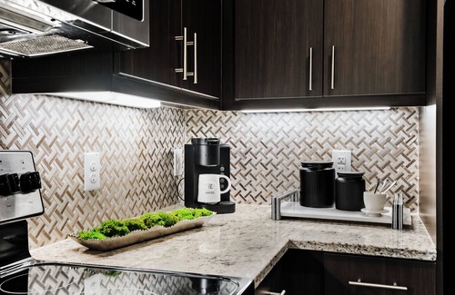 Farmers Branch Apartamento | Modern Stylish Suite Luxe Serenity