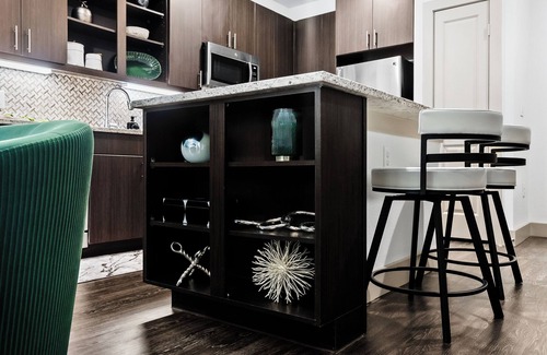 Farmers Branch Apartamento | Modern Stylish Suite Luxe Serenity