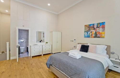 Kensington Apartamento | Modern Stylish Spacious 1BR Duplex