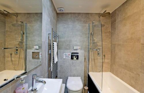 Kensington Apartamento | Modern Stylish Spacious 1BR Duplex