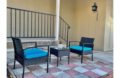 San Leandro Casa | Modern Stylish Unit w/ Parking Perfect for Group