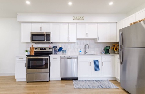 Black Mountain Apartamento | Modern Suite by Black Mountain Golf Club
