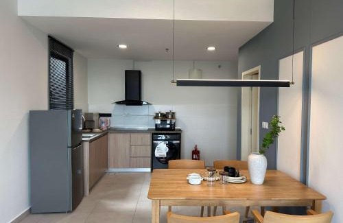 Seri Kembangan Apartamento | Modern Suite in Seri Kembangan Nearby MRT