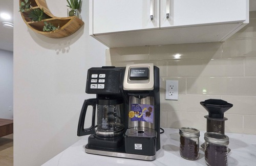 Edmonton Apartamento | Modern Suite Near West Edmonton Mall & Rivercree