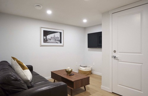 Edmonton Apartamento | Modern Suite Near West Edmonton Mall & Rivercree